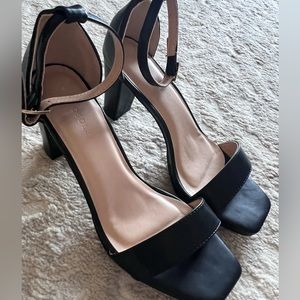 Aerosols Black Heels *Size 9*
